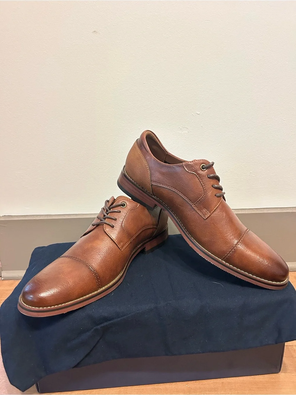 NEW Tommy Hilfiger Classic Brown Leather Cap-Toe Men's Dress Shoes